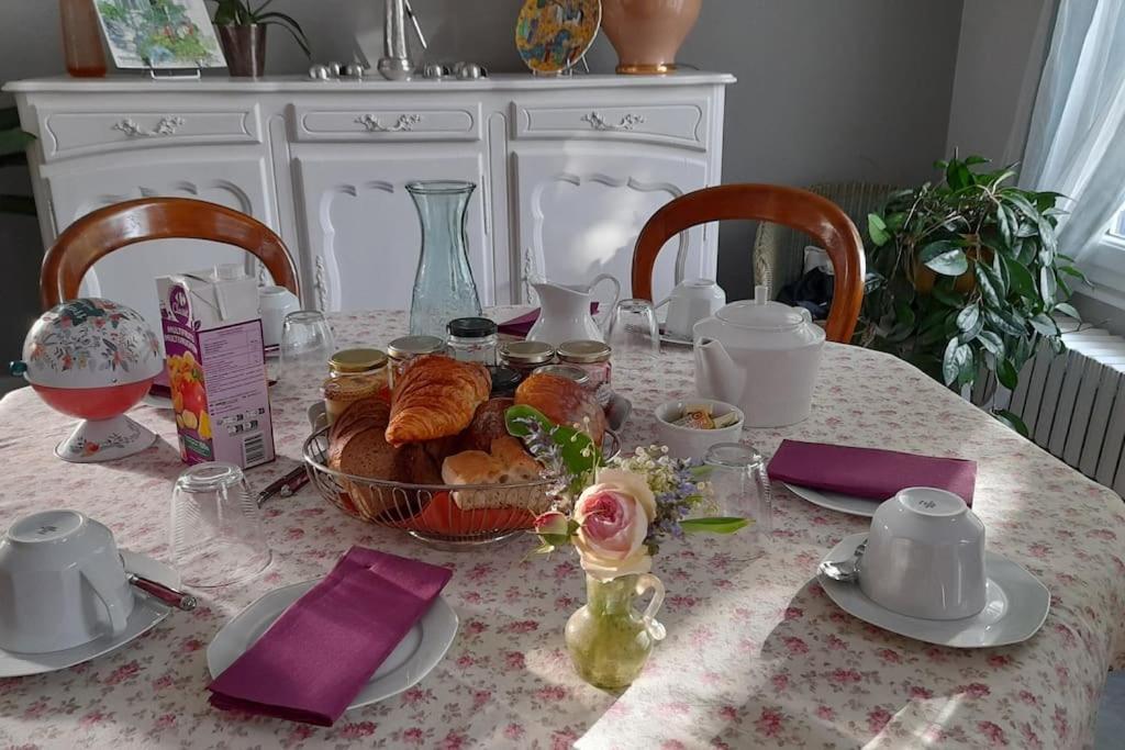 Hauterive  Les Abelias Bed & Breakfast エクステリア 写真