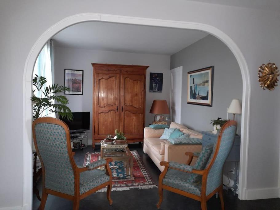 Hauterive  Les Abelias Bed & Breakfast エクステリア 写真